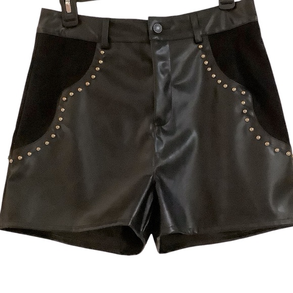 Pants - 🔥Faux leather shorts with fabulous gold studded designs. Lined and NWT. Sz L